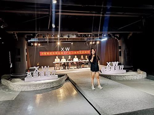 “河南星嗅传媒造星工厂启动暨海选‘中原6姐妹’”新闻发布会举行